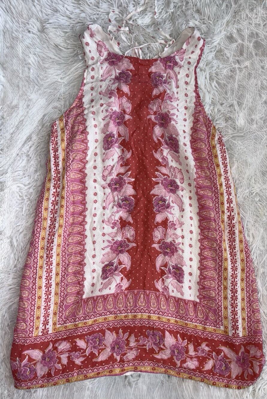 Aeropostale L Carpet Shift Dress. Cute, Pretty Design